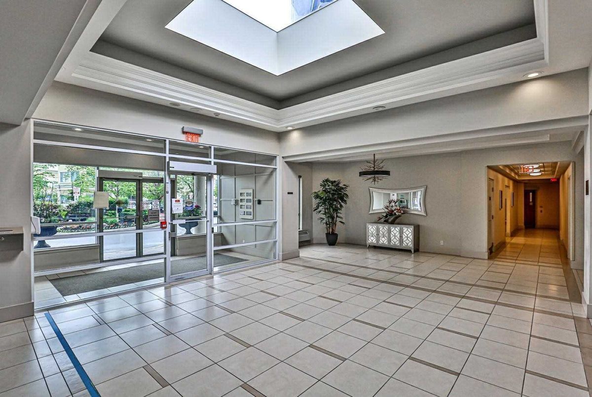 50 Disera Dr Vaughan 50 Disera Dr Vaughan