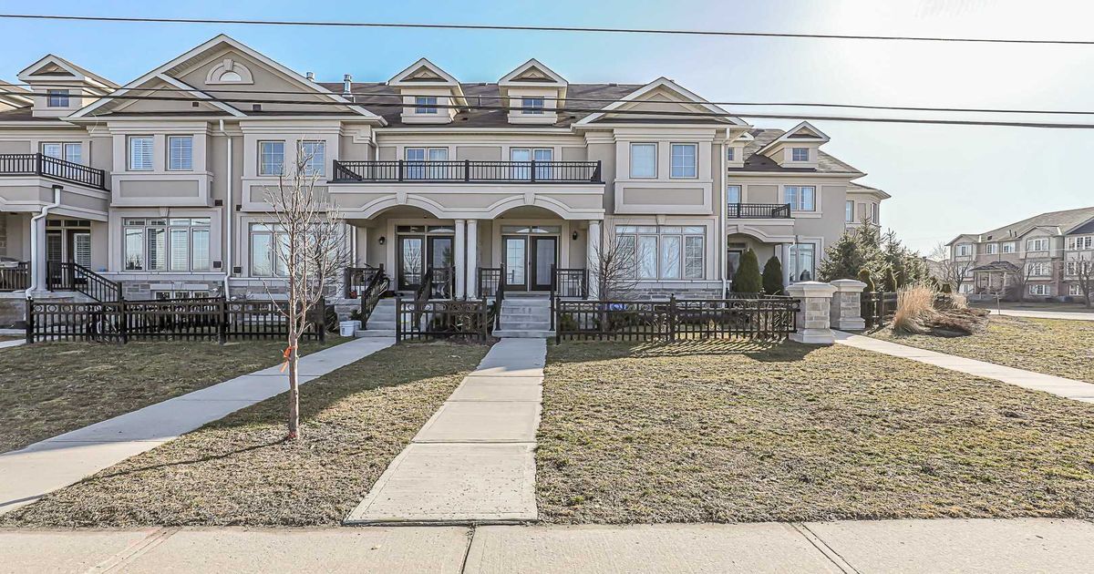 31 Ruffle Lane N Richmond Hill