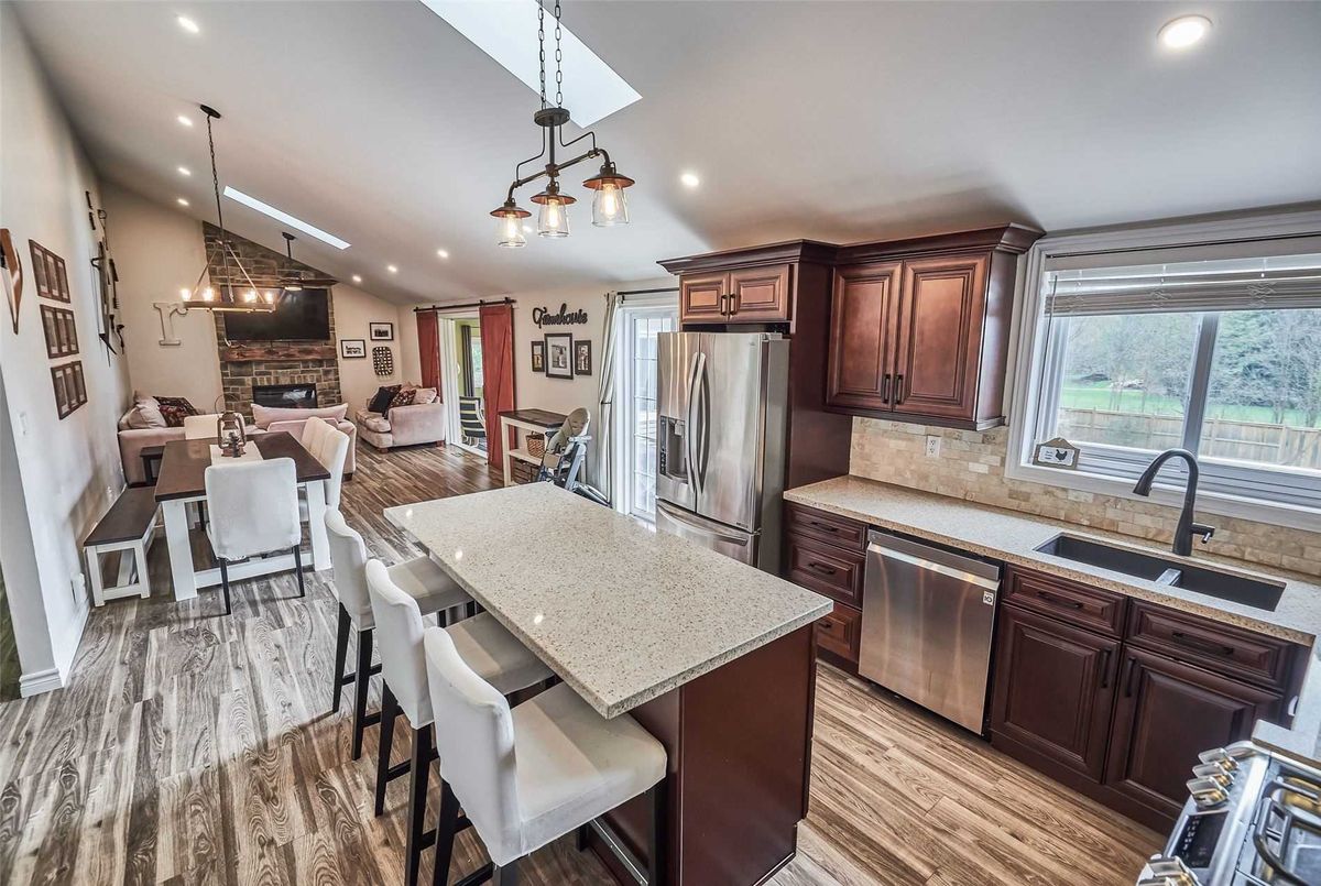 72 Riverview Beach Rd Georgina 72 Riverview Beach Rd Georgina