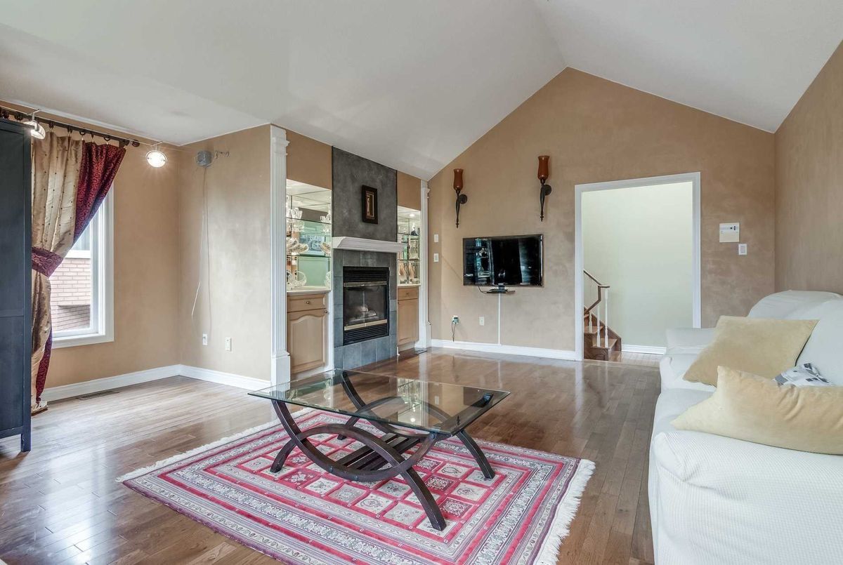 19 Desert View Cres Richmond Hill 19 Desert View Cres Richmond Hill