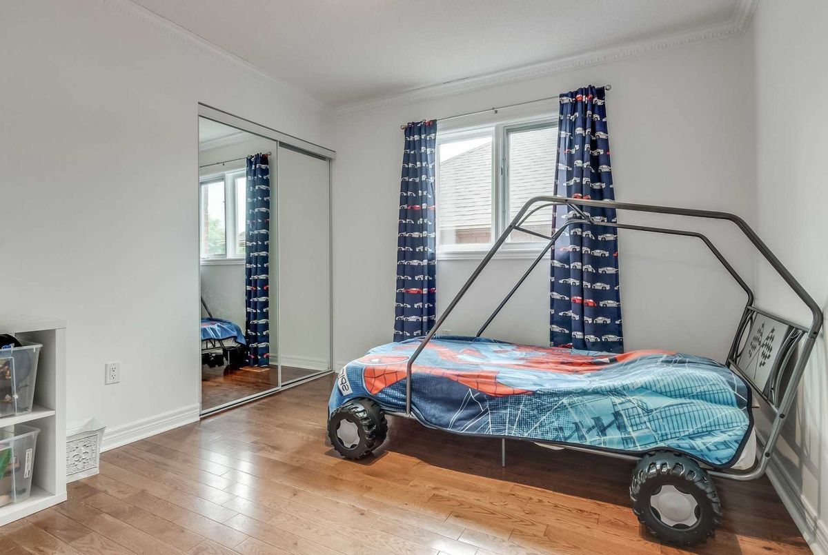 19 Desert View Cres Richmond Hill 19 Desert View Cres Richmond Hill