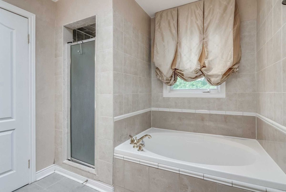 19 Desert View Cres Richmond Hill 19 Desert View Cres Richmond Hill