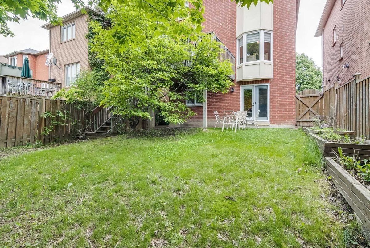 19 Desert View Cres Richmond Hill 19 Desert View Cres Richmond Hill