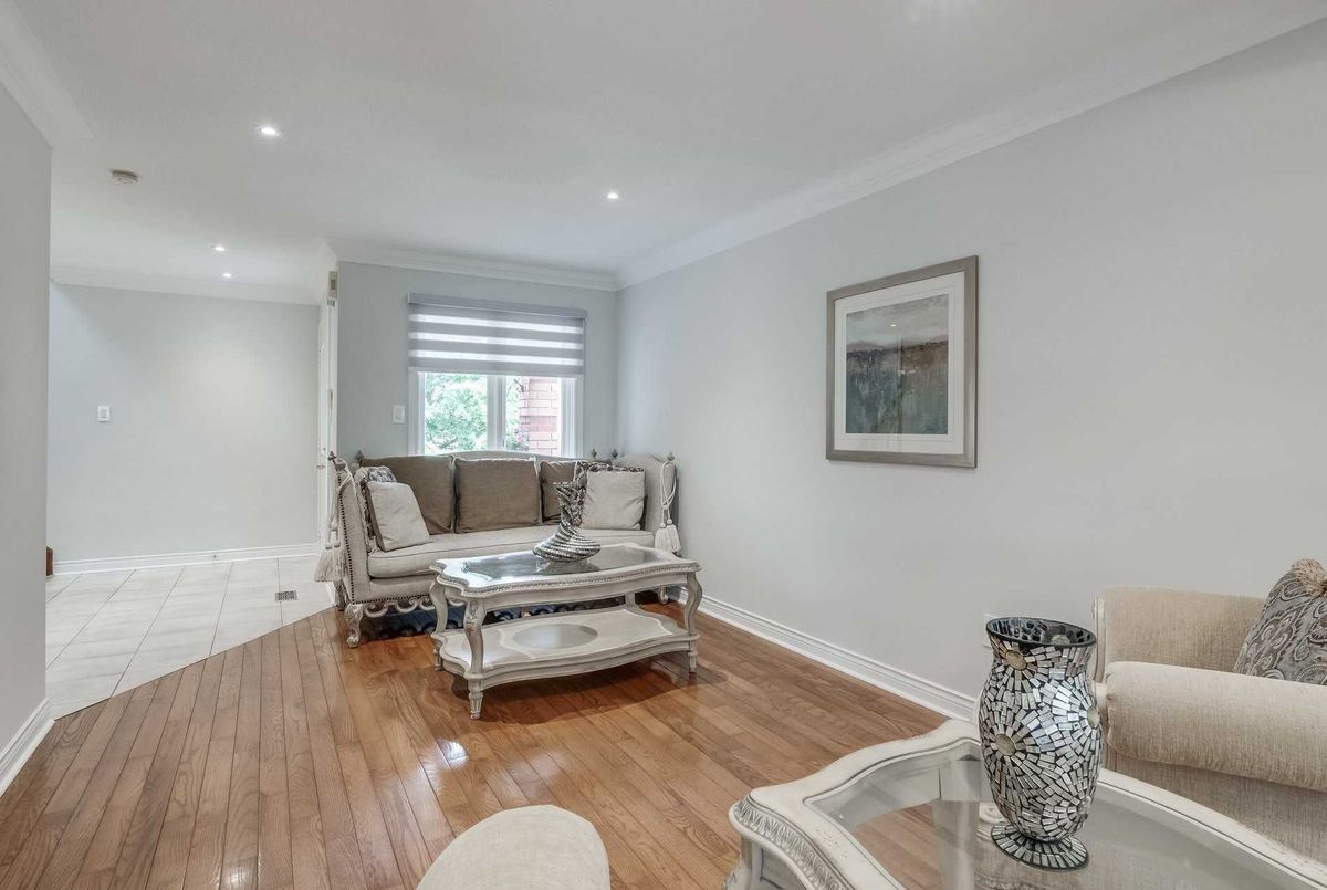 19 Desert View Cres Richmond Hill 19 Desert View Cres Richmond Hill