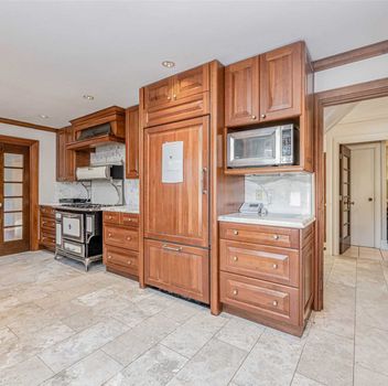 Residential 36 Elgin  St Markham For {
  "id": "N6008751-VOW",
  "Acreage": "",
  "Active": "0",
  "Address": "36 Elgin  St",
  "AirConditioning": "Central Air",
  "ApproxAge": "",
  "ApproxSquareFootage": "",
  "Area": "York",
  "AreaCode": "09",
  "Basement": "None",
  "Bedrooms": "4",
  "BedroomsPlus": "1",
  "Blob": "apostrophemlsphoto",
  "BuildingAmenities": "",
  "BuildingAreaTotal": "0",
  "BuildingAreaUnits": "Sq Ft",
  "Board": "Toronto Real Estate Board",
  "ClassSearch": "Residential",
  "CentralVac": "N",
  "ClosedDate": "2023-05-03T00:00:00Z",
  "CoListAgentEmail": "",
  "CoListAgentID": "",
  "CoListAgentName": "",
  "CoListAgentDesignation": "",
  "CoListAgentPhone": "",
  "CoListOfficeID": "",
  "CoListOfficeName": "",
  "CommercialCondoFees": "0",
  "Community": "Thornhill",
  "CommunityCode": "09.03.0030",
  "Condition": "",
  "ConditionalExpiryDate": "0001-01-01T00:00:00Z",
  "ContractDate": "2023-04-04 00:00:00.0",
  "DaysOnMarket": "7",
  "DisplayAddressOninternet": "Y",
  "DirectionsCrossStreets": "Yonge/Elgin",
  "DistributeToInternetPortals": "Y",
  "Elevator": "N",
  "ExpiryDate": "2023-07-04T00:00:00Z",
  "Extras": "2Fridges 2 Stoves 2 Dishwashers  2Washer   2Dryers ",
  "FireplaceStove": "Y",
  "Furnished": "N",
  "GarageSpaces": "2",
  "GarageType": "Attached",
  "HeatType": "Forced Air",
  "HeatSource": "Gas",
  "IDX": "N",
  "Kitchens": "1",
  "KitchensPlus": "1",
  "Latitude": "43.8122",
  "LastStatus": "Lsd",
  "Lease": "",
  "LeaseFrequency": "",
  "LeaseTerm": "1 Year",
  "Level": "",
  "ListAgentEmail": "",
  "ListAgentID": "9563257",
  "ListAgentName": "ANITA MOHAMMADZADEH, Broker",
  "ListAgentDesignation": "",
  "ListAgentPhone": "647-949-4505",
  "ListAOR": "",
  "ListBrokerage": "HOMELIFE/BAYVIEW REALTY INC., BROKERAGE",
  "ListOfficeID": "589700",
  "ListOfficePhone": "905-889-2200",
  "ListingEntryDate": "2023-04-04T00:00:00Z",
  "ListPrice": "4050",
  "Longitude": "-79.42027",
  "Locker": "",
  "LotDepth": "120",
  "LotFront": "65",
  "LotSizeCode": "Feet",
  "Maintenance": "0",
  "MLS": "N6008751",
  "MLSNumber": "N6008751",
  "MLSStatus": "U",
  "MLSLastStatus": "Lsd",
  "MoveInDate": "",
  "Municipality": "Markham",
  "MunicipalityCode": "09.03",
  "MunicipalityDistrict": "Markham",
  "OpenHouseDate1": "0001-01-01T00:00:00Z",
  "OpenHouseDate2": "0001-01-01T00:00:00Z",
  "OpenHouseDate3": "0001-01-01T00:00:00Z",
  "OpenHouseFrom1": "",
  "OpenHouseFrom2": "",
  "OpenHouseFrom3": "",
  "OpenHouseTo1": "",
  "OpenHouseTo2": "",
  "OpenHouseTo3": "",
  "OriginalPrice": "4050",
  "ParkingSpaces": "2",
  "PetsPermitted": "",
  "PhotoCount": "28",
  "Pool": "None",
  "PostalCode": "L3T1W4",
  "PropertyType": "Residential",
  "PropertyTypeSearch": "Residential",
  "PropertySubType": "Detached",
  "PropertySubTypeSearch": "Single Family",
  "PropertyStyleSearch": "2 Storey",
  "Province": "Ontario",
  "RemarksForClients": "Only Main Floor...Luxury 4 Bedroom In High Demand Area In Thornhill.Beautiful Layout,Open Concept Kitchen With Walk Through To Backyard.Main Floor Laundry,Beautifully Finished Great Schools.Walk To Yonge St & Public Transit. Quiet Neighbourhood.Very Bright & Spacious.Close To Henderson P.S. Beautiful,Private Backyard.Hardwood Floors,S/S Appliances. Tenant Will Pay All Utilities.",
  "Retirement": "0",
  "Restricted": "1",
  "SaleLease": "Lease",
  "Sold": "1",
  "SoldDate": "2023-04-11T00:00:00Z",
  "SoldPrice": "5100",
  "Source": "VOW",
  "SPLP": "126",
  "SqFtTotal": "",
  "SqFtRangeMin": "0",
  "SqFtRangeMax": "0",
  "Status": "U",
  "StreetNumber": "36",
  "StreetAbbreviation": "St",
  "StreetDirection": "",
  "StreetName": "Elgin",
  "Style": "2-Storey",
  "SuspendedDate": "0001-01-01T00:00:00Z",
  "Taxes": "0",
  "TaxYear": "",
  "TerminatedDate": "0001-01-01T00:00:00Z",
  "TimestampSql": "2023-04-12T09:05:39Z",
  "TotalArea": "0",
  "TotalParkingSpaces": "0",
  "Type": "Detached",
  "TypeSearch": "Detached",
  "UnitNumber": "",
  "VirtualTourURL": "",
  "Water": "",
  "Washrooms": "4",
  "Waterfront": "",
  "WaterIncluded": "N",
  "YearBuilt": "",
  "Zoning": "",
  "Geometry": "43.8122,-79.42027",
  "RTimestampSql": "2023-04-13T01:57:06Z"
}.(string)property[
