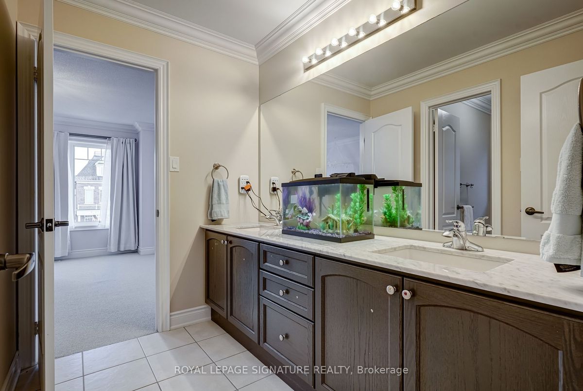 18 Brucefield Crt Whitchurch-Stouffville 18 Brucefield Crt Whitchurch-Stouffville