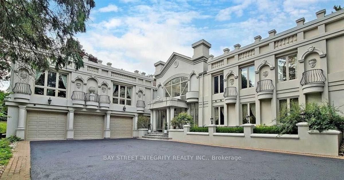305 Woodland Acres Crescent Vaughan