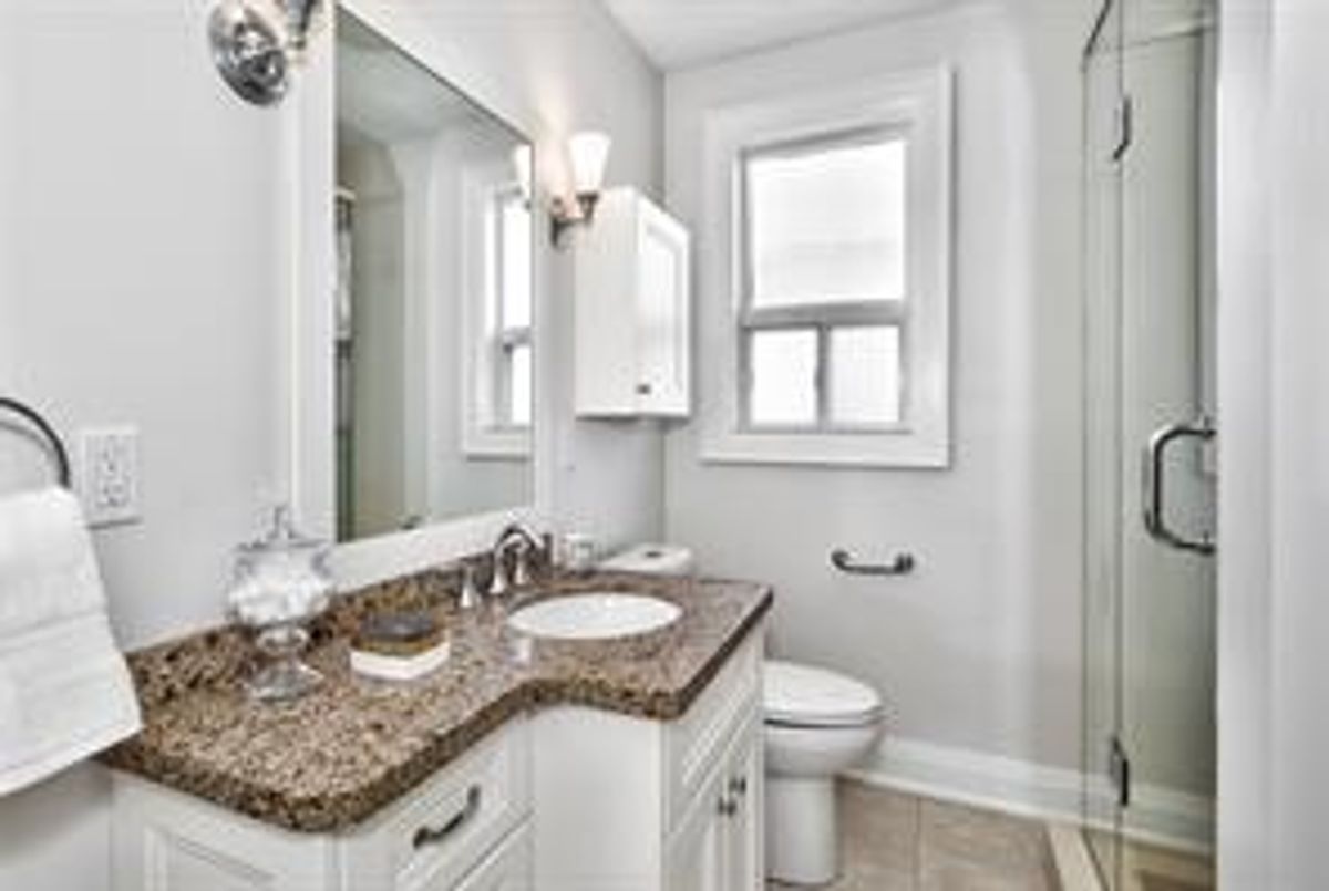 63 Kingswood Rd Oakville 63 Kingswood Rd Oakville