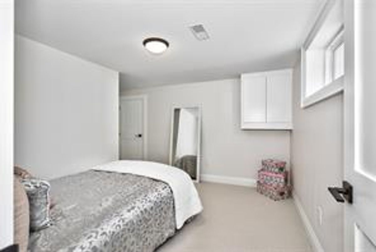 63 Kingswood Rd Oakville 63 Kingswood Rd Oakville