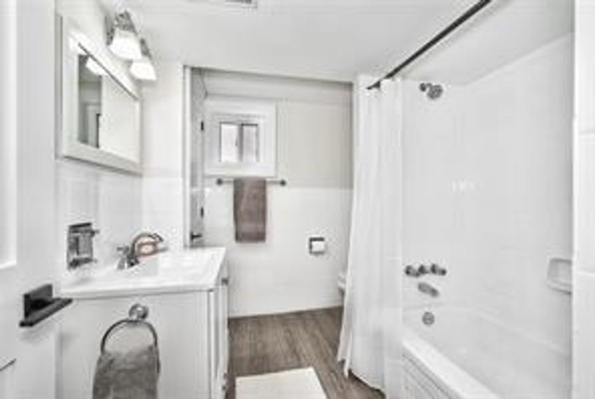 63 Kingswood Rd Oakville 63 Kingswood Rd Oakville