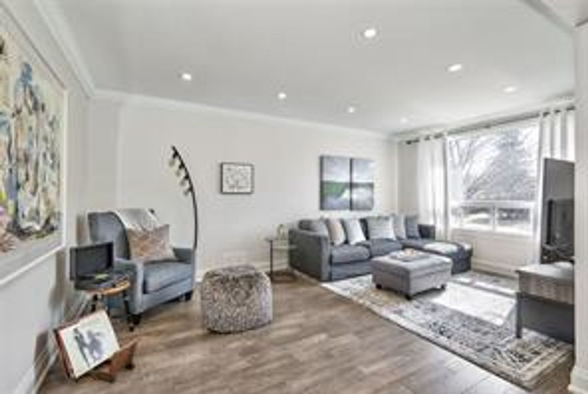 63 Kingswood Rd Oakville 63 Kingswood Rd Oakville