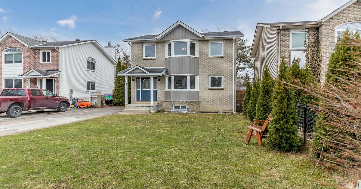 728 Ste Marie Street Collingwood