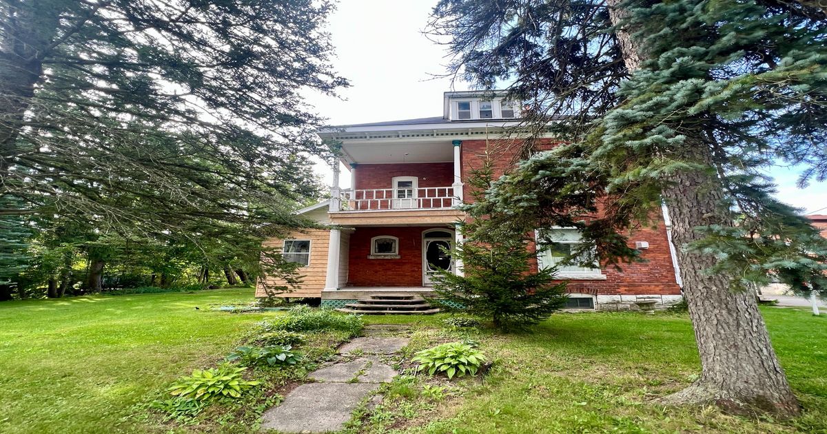 1 Sturgeon Bay Road Severn
