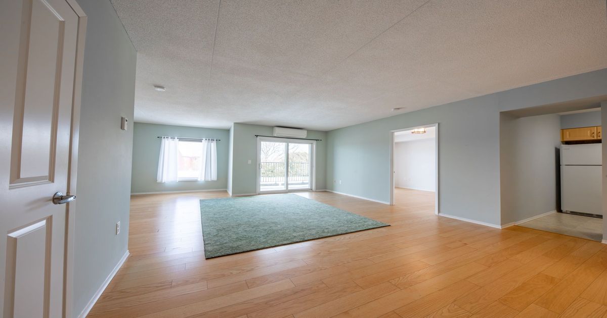 333 Lafontaine Road W Tiny