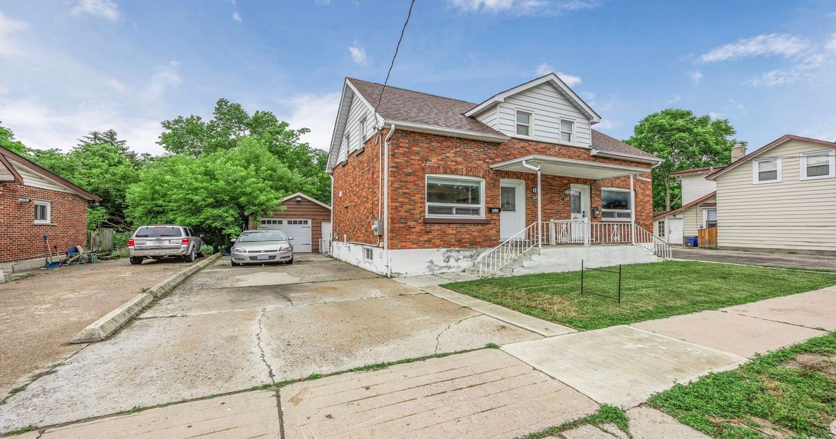 154 Sanford Street Barrie