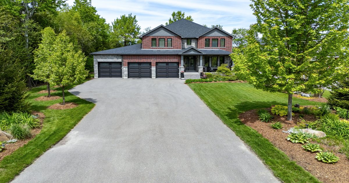 155 Glenlake Boulevard Collingwood