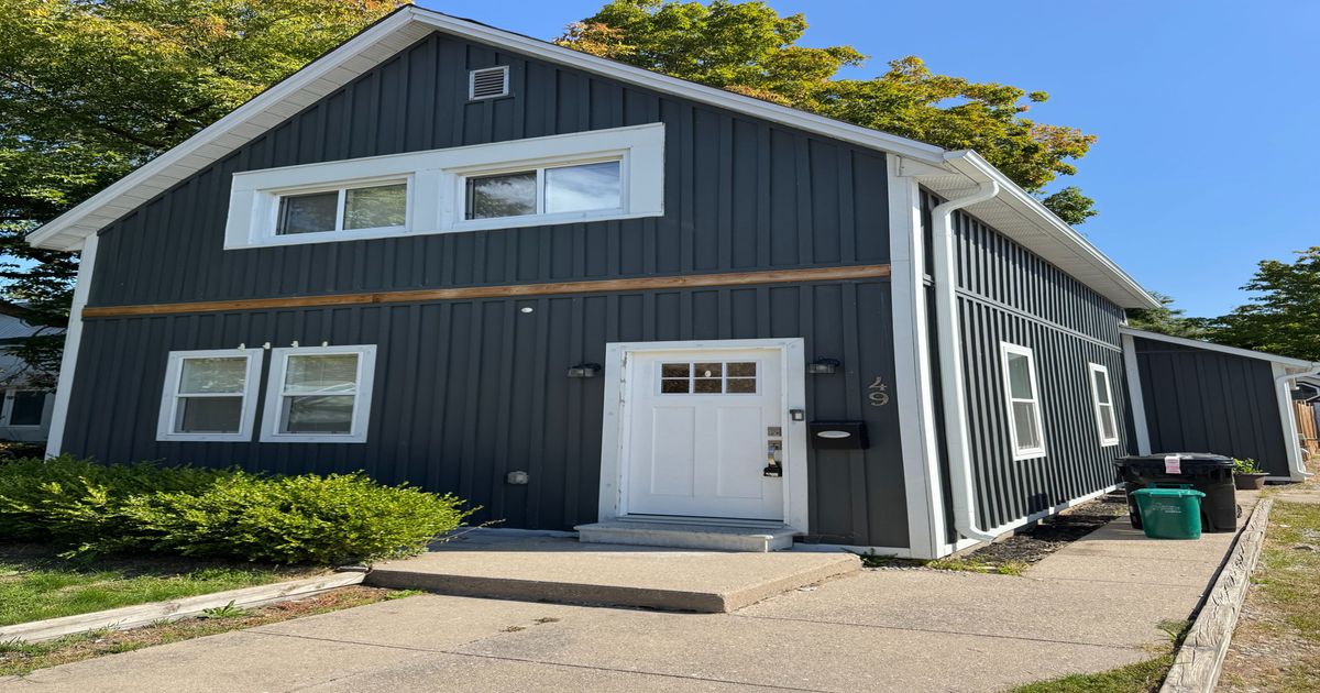 49 Sanford Street Barrie