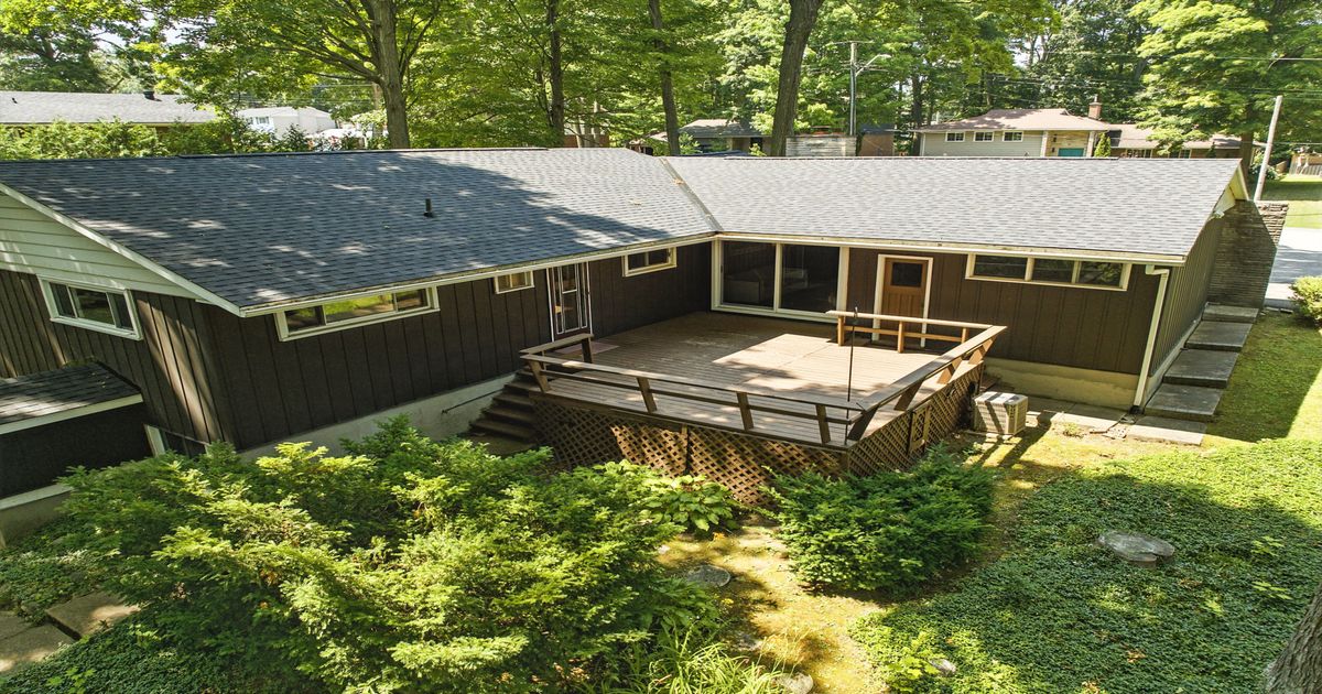 1005 Ingram Crescent Midland