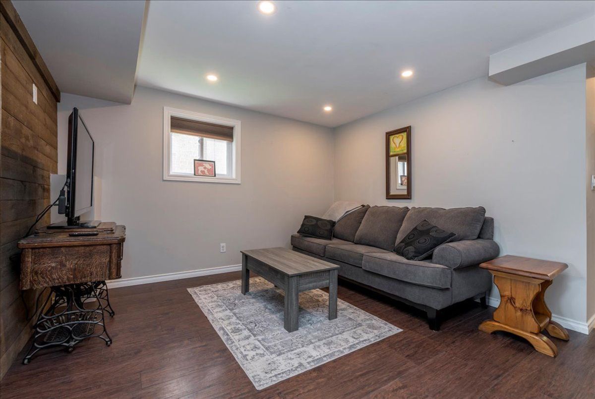 28 Frontier Avenue Orillia 28 Frontier Avenue Orillia