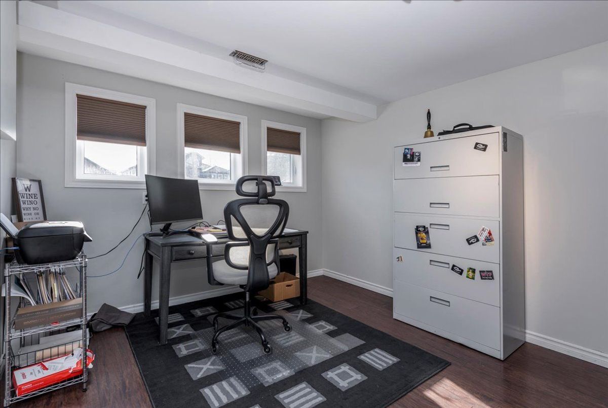 28 Frontier Avenue Orillia 28 Frontier Avenue Orillia