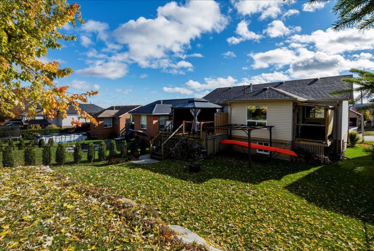 28 Frontier Avenue Orillia 28 Frontier Avenue Orillia