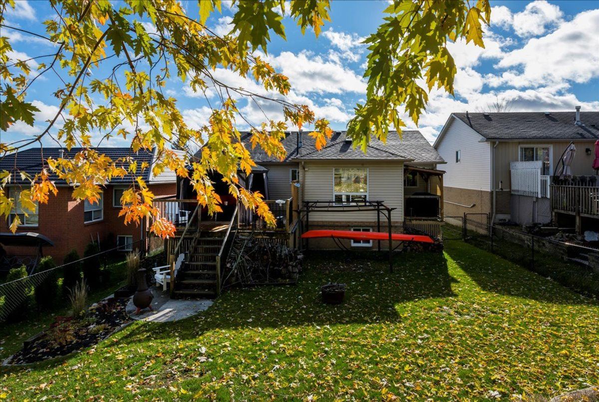 28 Frontier Avenue Orillia 28 Frontier Avenue Orillia