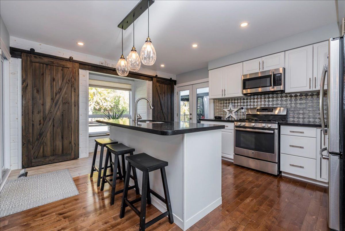 28 Frontier Avenue Orillia 28 Frontier Avenue Orillia