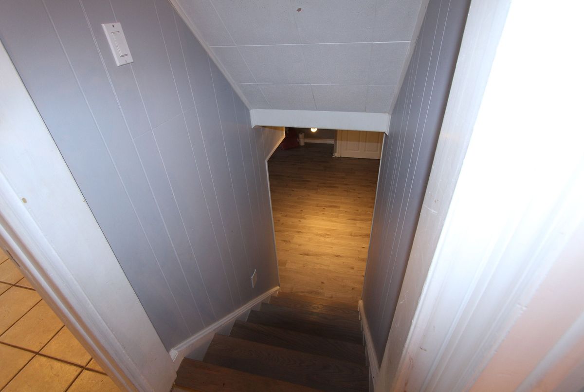 8 Meadowland Avenue Barrie 8 Meadowland Avenue Barrie