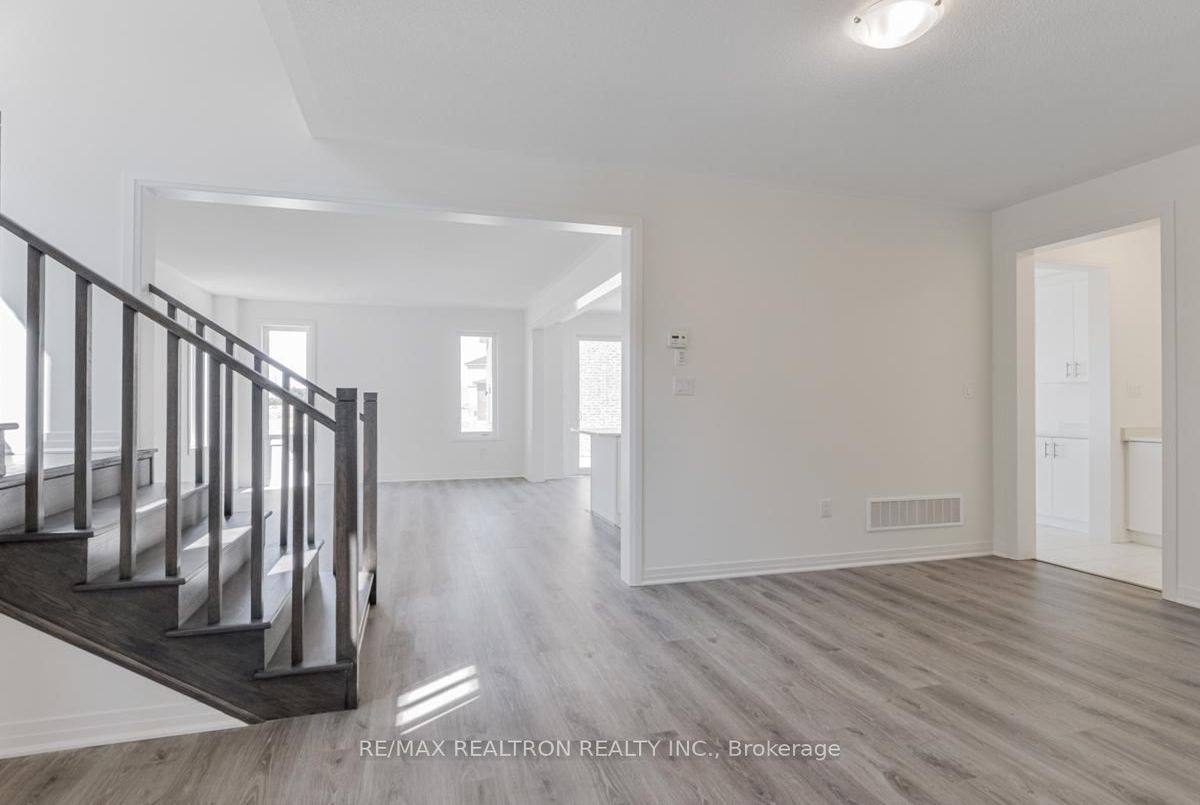 17 Shepherd Drive Barrie 17 Shepherd Drive Barrie