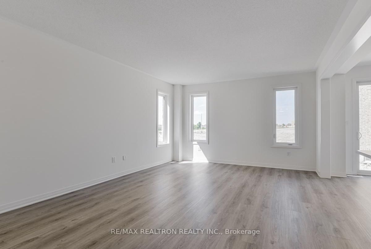 17 Shepherd Drive Barrie 17 Shepherd Drive Barrie