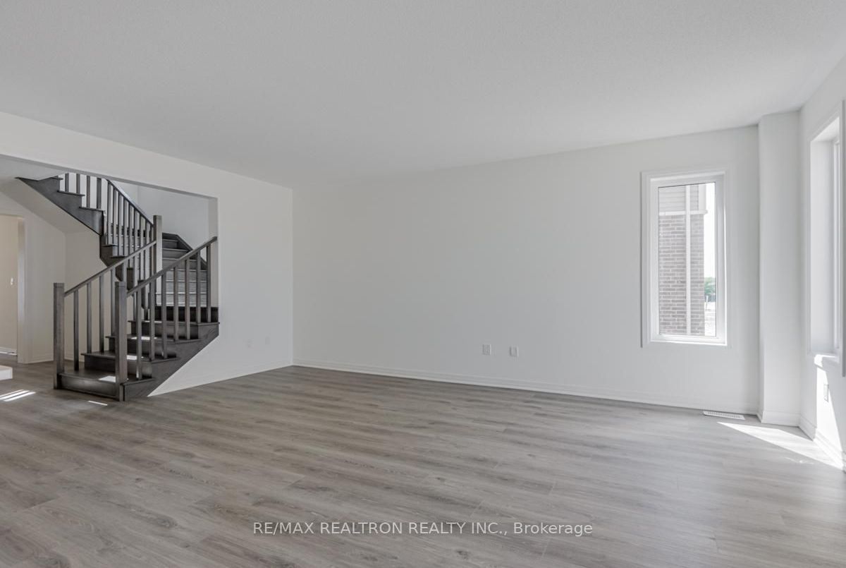 17 Shepherd Drive Barrie 17 Shepherd Drive Barrie