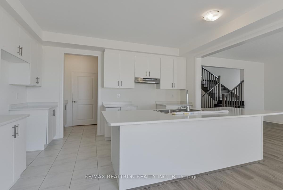 17 Shepherd Drive Barrie 17 Shepherd Drive Barrie