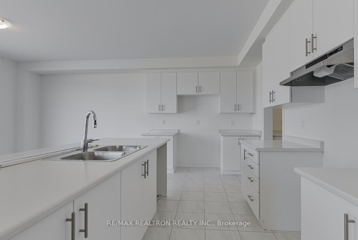 17 Shepherd Drive Barrie 17 Shepherd Drive Barrie