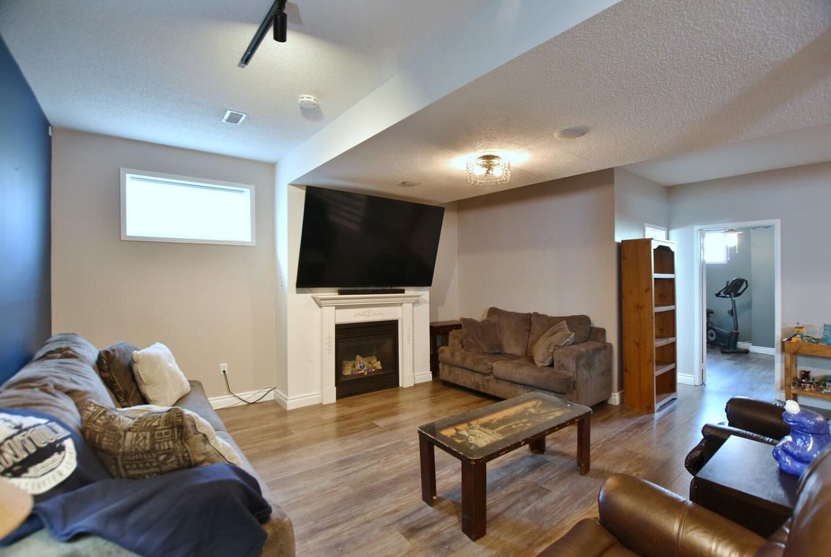 69 Caribou Trail Wasaga Beach 69 Caribou Trail Wasaga Beach