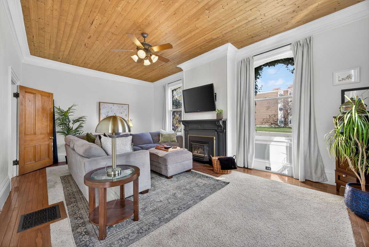 84 Wellington Street E Barrie 84 Wellington Street E Barrie