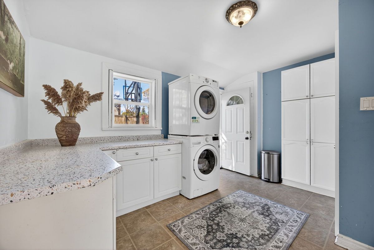 84 Wellington Street E Barrie 84 Wellington Street E Barrie