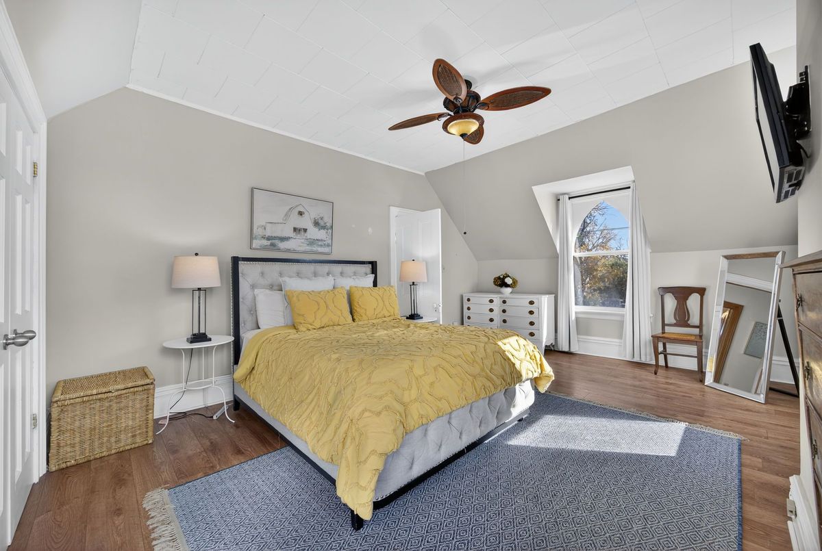 84 Wellington Street E Barrie 84 Wellington Street E Barrie