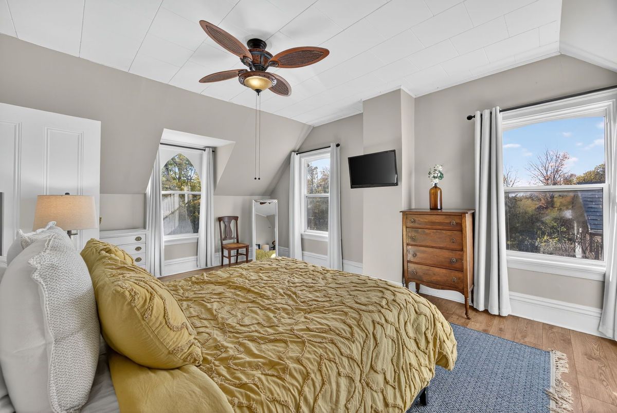 84 Wellington Street E Barrie 84 Wellington Street E Barrie