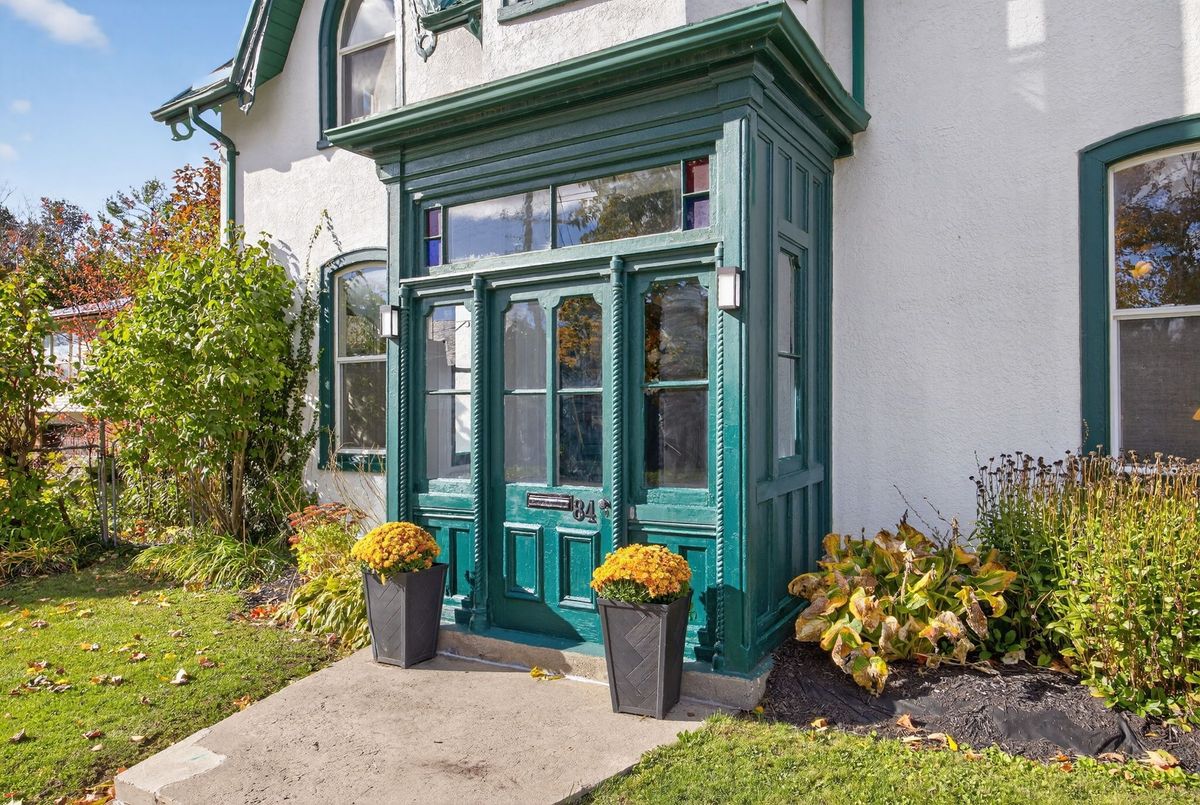 84 Wellington Street E Barrie 84 Wellington Street E Barrie