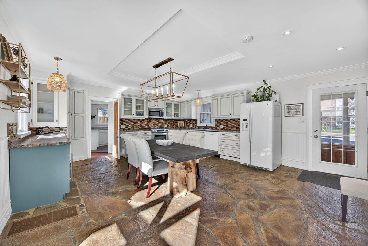 84 Wellington Street E Barrie 84 Wellington Street E Barrie