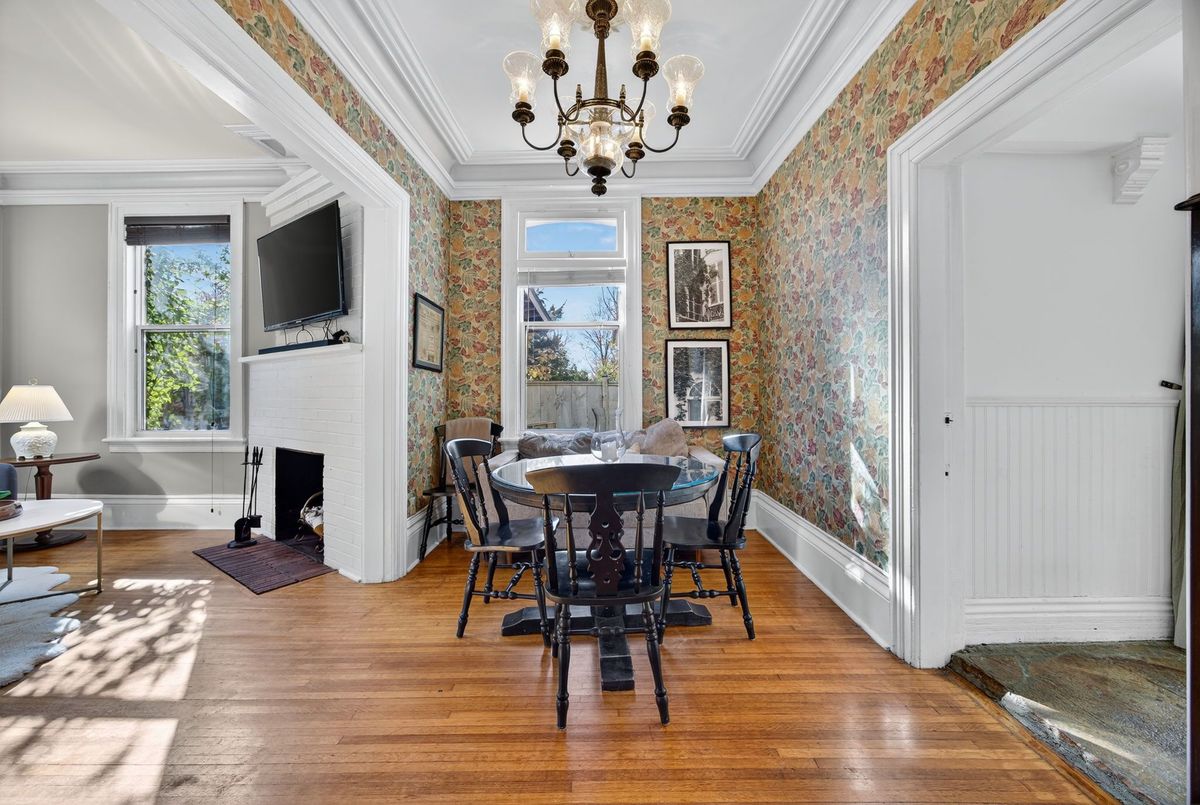 84 Wellington Street E Barrie 84 Wellington Street E Barrie