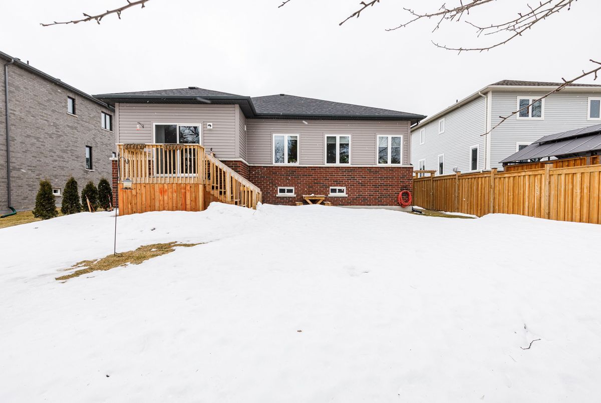 15 Emerald Street Wasaga Beach 15 Emerald Street Wasaga Beach