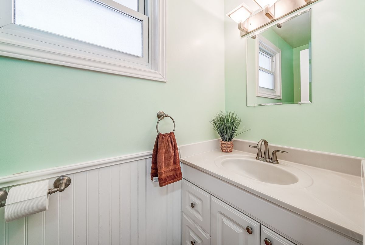 2 Agnes Street Barrie 2 Agnes Street Barrie