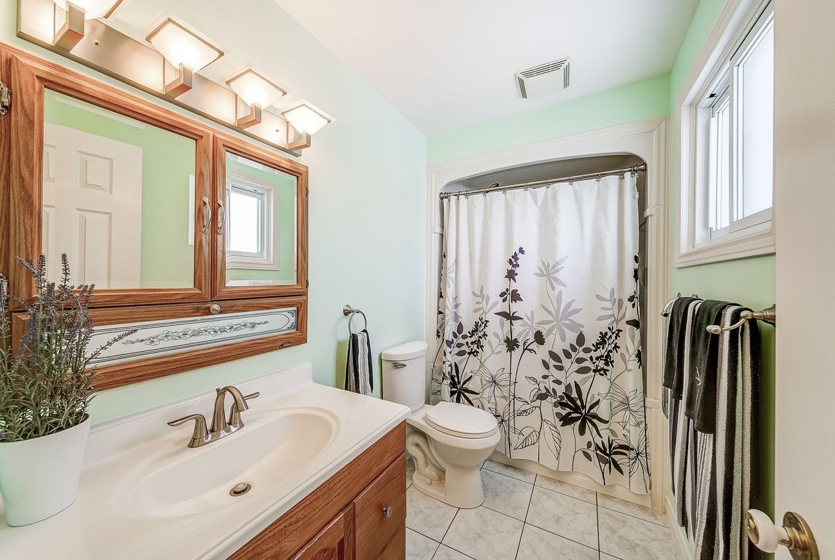 2 Agnes Street Barrie 2 Agnes Street Barrie