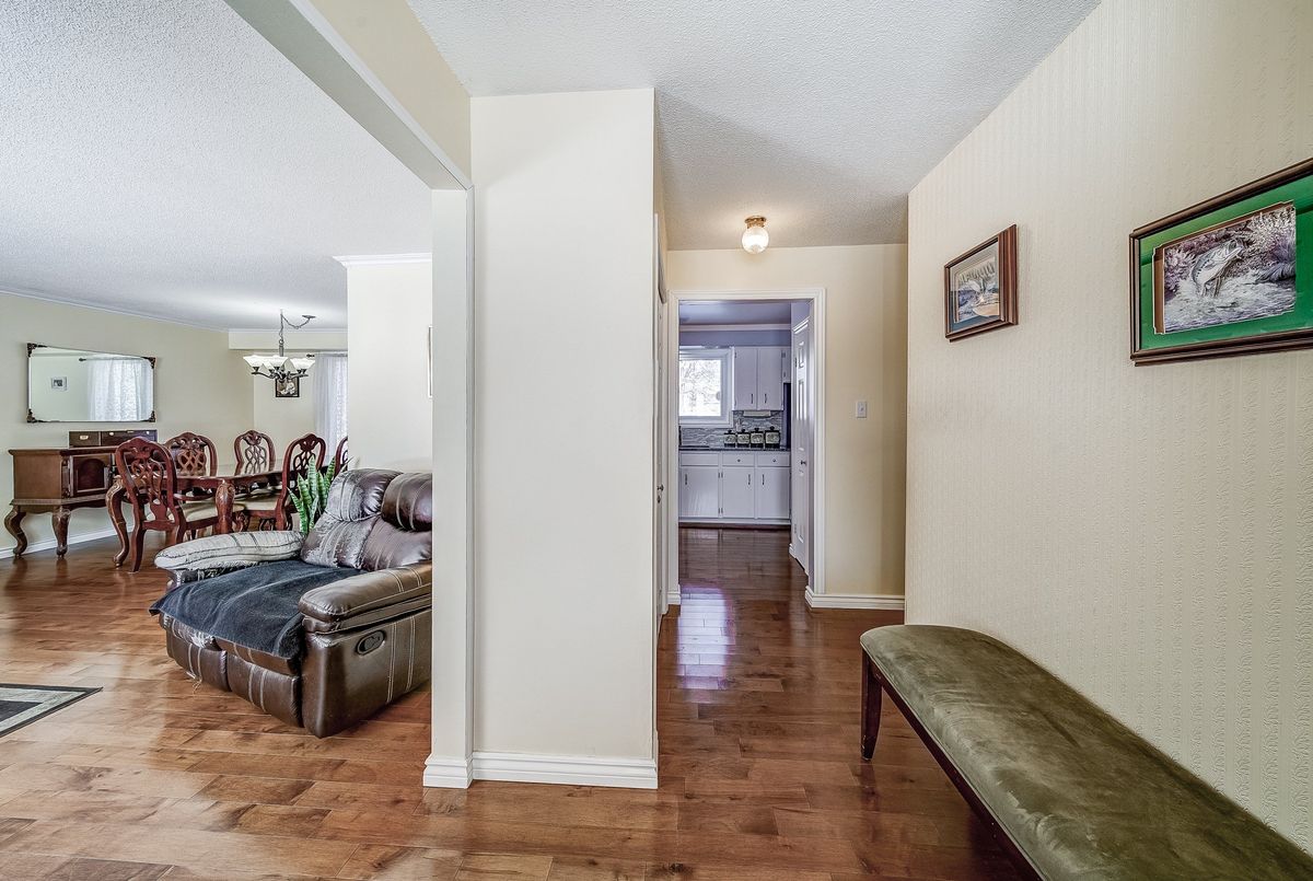 2 Agnes Street Barrie 2 Agnes Street Barrie