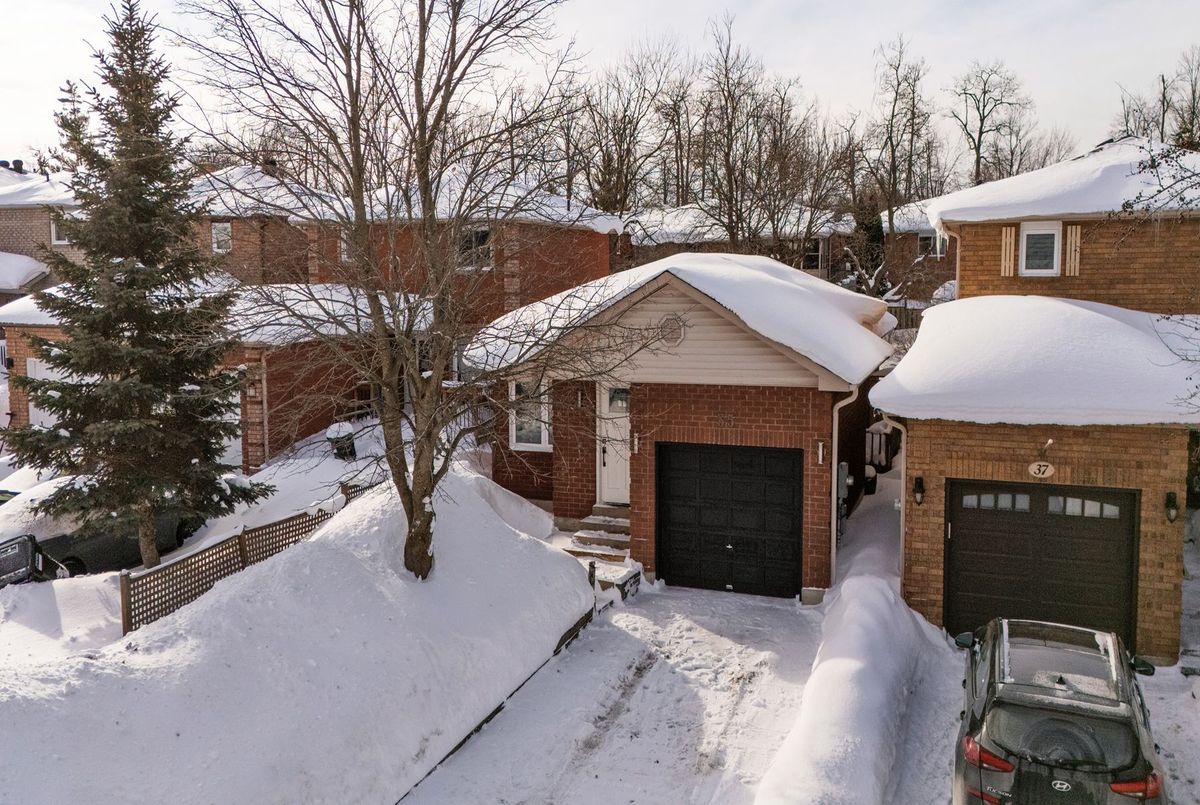 35 Geddes Crescent Barrie 35 Geddes Crescent Barrie