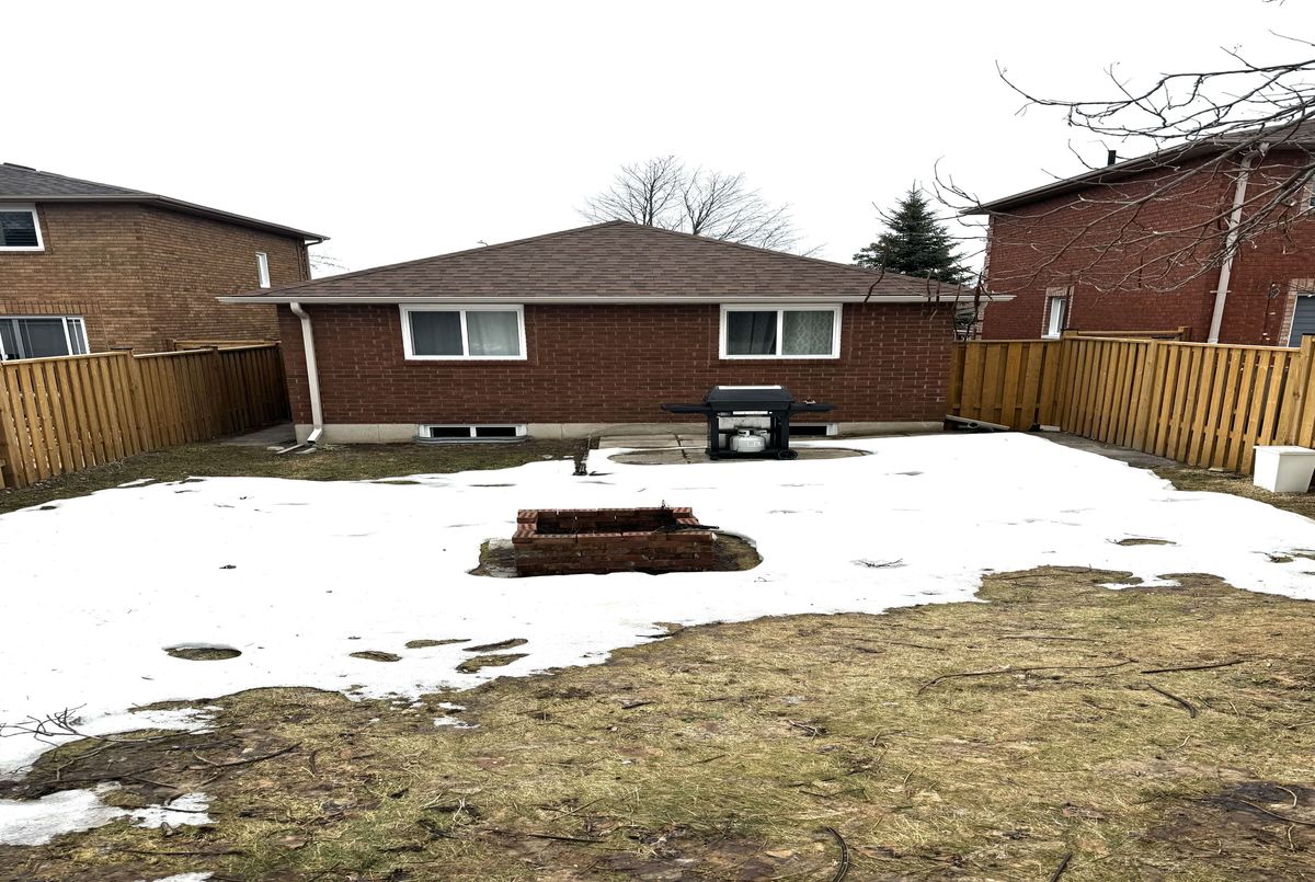 35 Geddes Crescent Barrie 35 Geddes Crescent Barrie