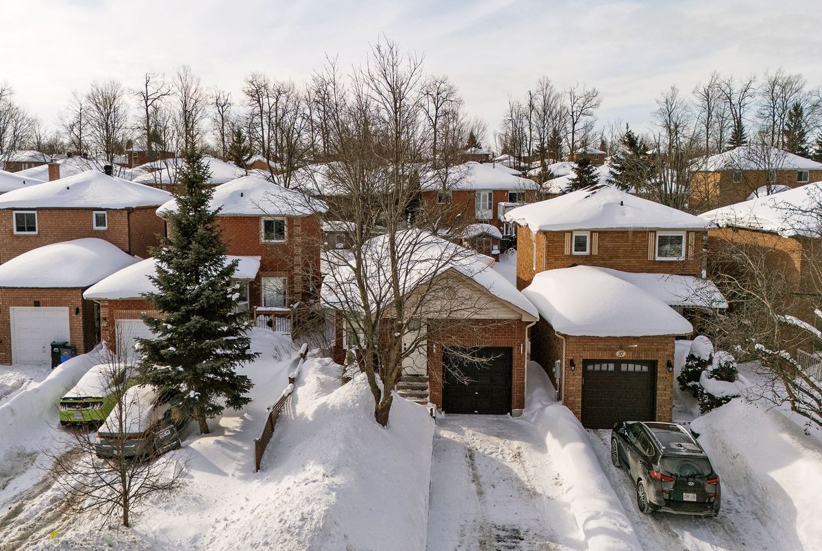 35 Geddes Crescent Barrie 35 Geddes Crescent Barrie