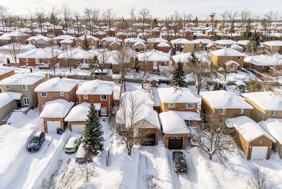 35 Geddes Crescent Barrie 35 Geddes Crescent Barrie