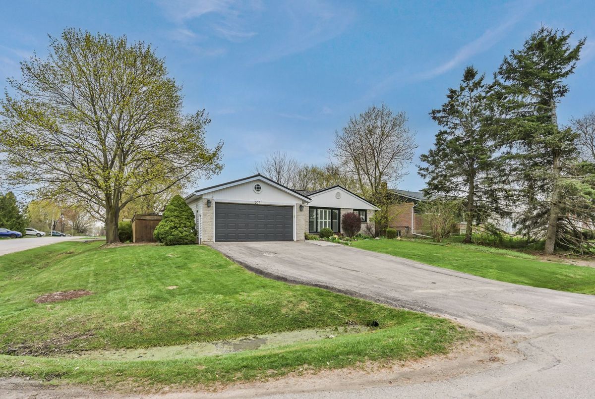 207 Yeates Avenue Barrie 207 Yeates Avenue Barrie